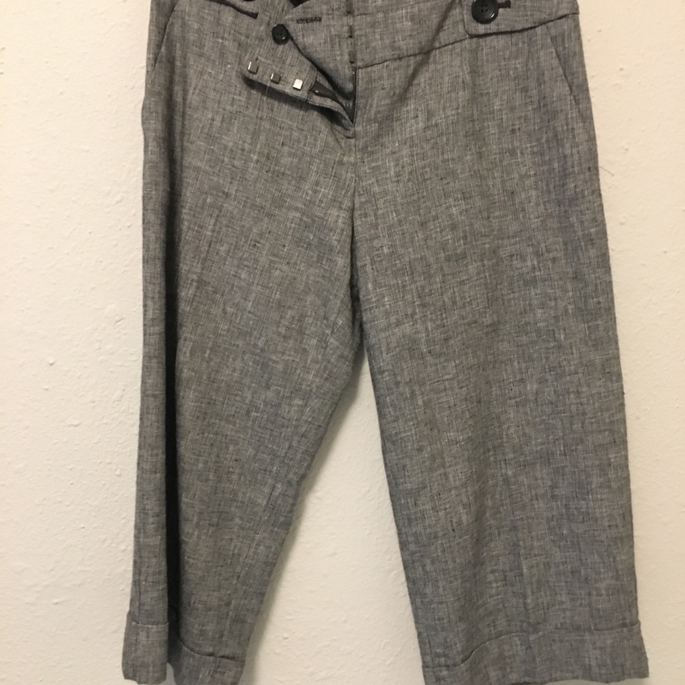 Size 4 Gaucho style, black & white tweed pant.